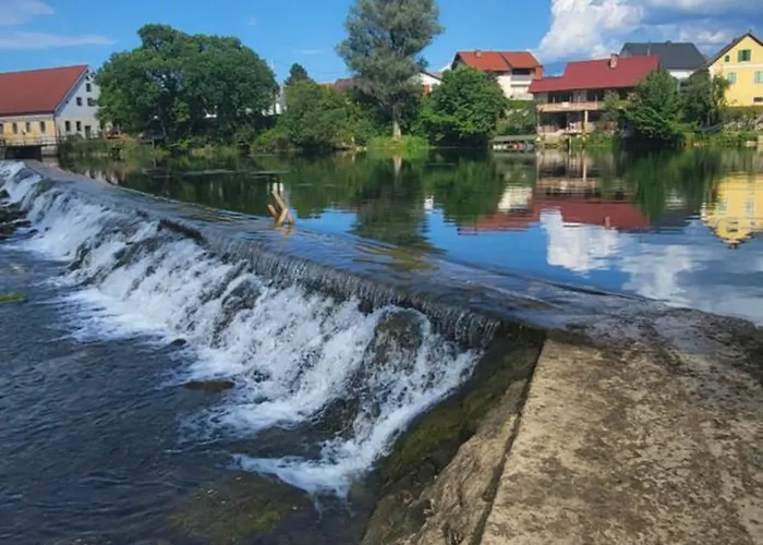 Apartma Ob Krki Straza